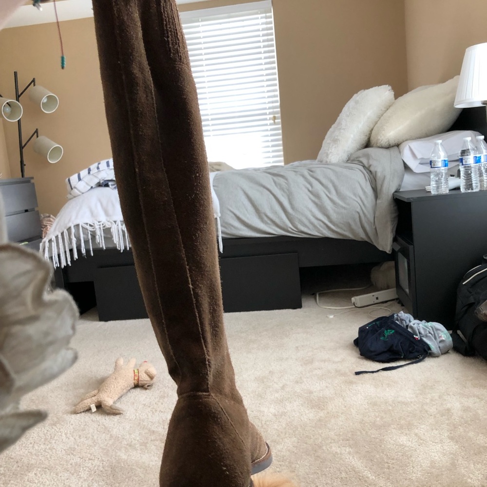 Below knee boots - Picture 3 of 3